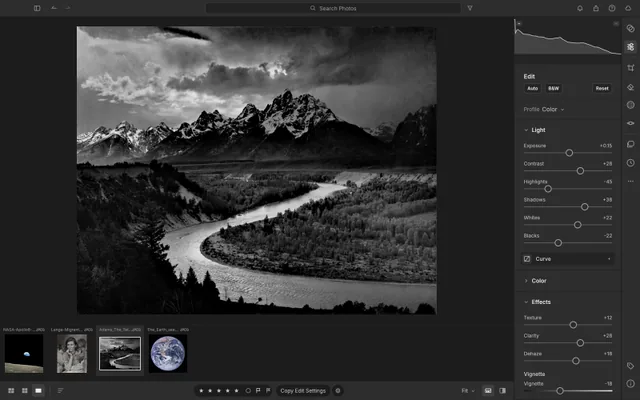 LightCraft displaying The Tetons and the Snake River with light and effects controls.